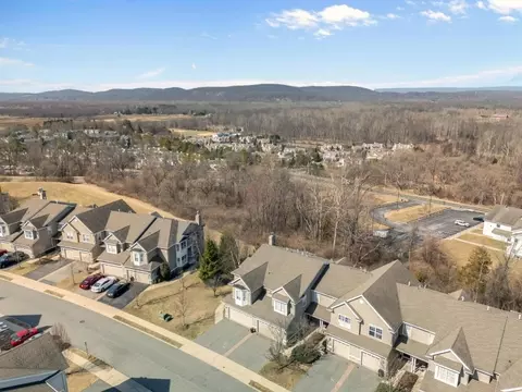 65 Indigo Rd, Hackettstown, NJ 07840