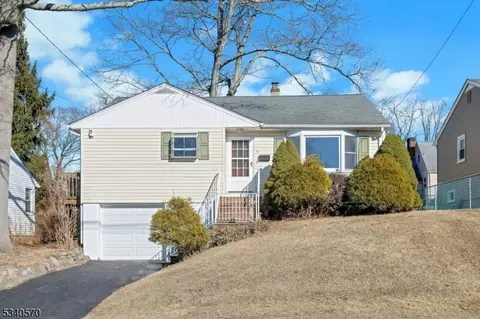 6 Brookside Rd, Netcong, NJ 07857