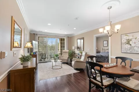 463 Victoria Dr, Bridgewater, NJ 08807