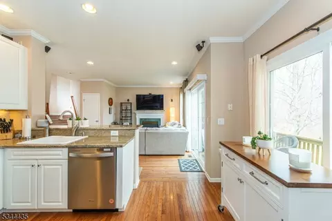 87 Arrowgate Dr, Randolph, NJ 07869 photo 15