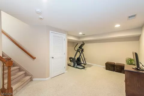 87 Arrowgate Dr, Randolph, NJ 07869 photo 32