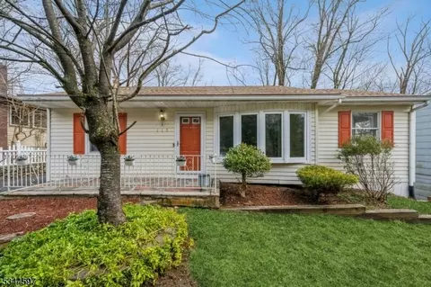 113 Omaha Ave, Rockaway, NJ 07866