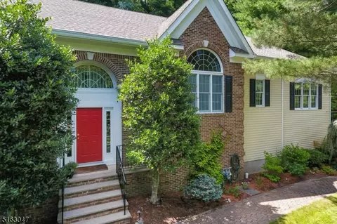 262 Hillside Ave, Chatham, NJ 07928