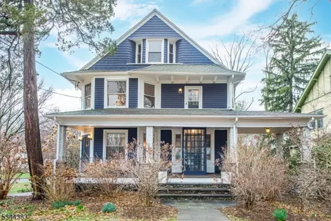 1 Jennifer Ln, Maplewood, NJ 07040