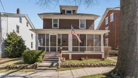 38 Spring St, Flemington, NJ 08822