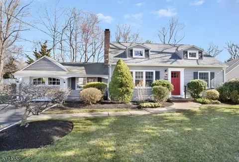 298 Old Tote Rd, Mountainside, NJ 07092