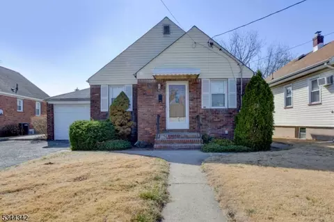 1-28 Plaza Rd, Fair Lawn, NJ 07410