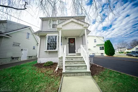 437 Wheatsheaf Rd, Roselle, NJ 07203