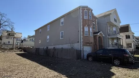 908 Grove St, Irvington, NJ 07111