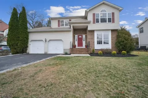 3 Orchard Ct, Montclair, NJ 07042