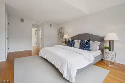 3 Orchard Ct, Montclair, NJ 07042 photo 21