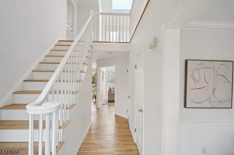 3 Orchard Ct, Montclair, NJ 07042 photo 3