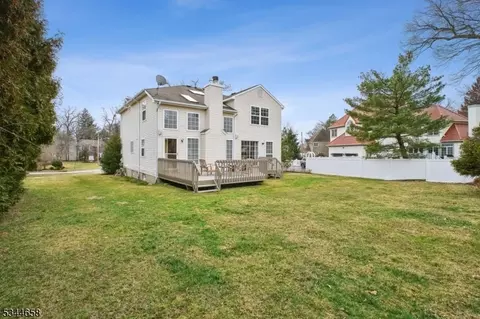 3 Orchard Ct, Montclair, NJ 07042 photo 38