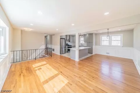 162 Barbara Pl, Middlesex, NJ 08846 photo 9