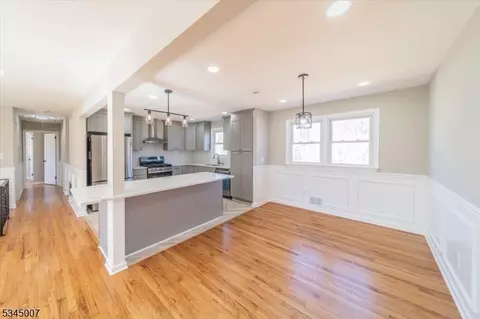 162 Barbara Pl, Middlesex, NJ 08846 photo 8