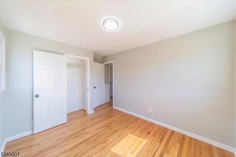 162 Barbara Pl, Middlesex, NJ 08846 photo 19