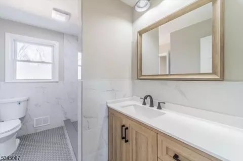 162 Barbara Pl, Middlesex, NJ 08846 photo 12
