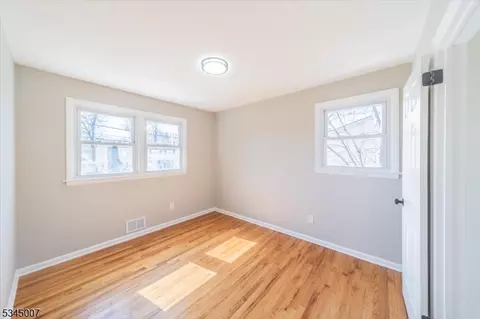 162 Barbara Pl, Middlesex, NJ 08846 photo 18