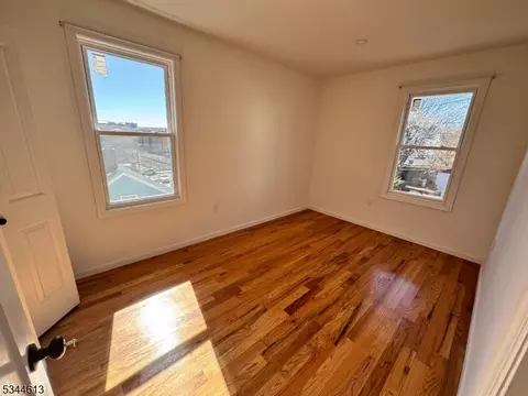 21 Dover St, Paterson, NJ 07501 photo 17