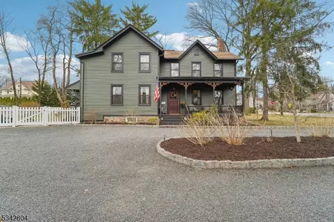 1102 E Ridgewood Ave, Ridgewood, NJ 07450