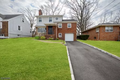 487 Brook Ave, Passaic, NJ 07055 photo 2