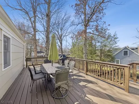 162 Maple Ave, Berkeley Heights, NJ 07922 photo 29