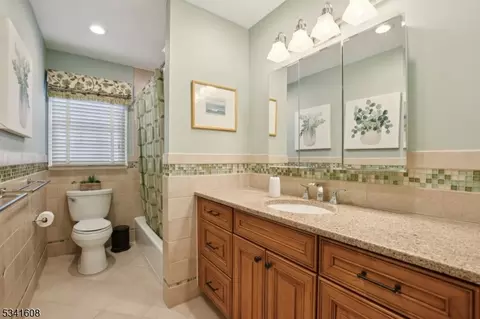 162 Maple Ave, Berkeley Heights, NJ 07922 photo 17