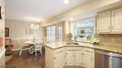 7 Timothy Ln, Bedminster, NJ 07921 photo 10