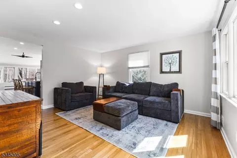 46 Brookside Ln, Berkeley Heights, NJ 07922 photo 4
