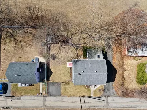 35 Union Ct, Haskell, NJ 07420 photo 4