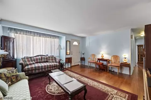 35 Union Ct, Haskell, NJ 07420 photo 8