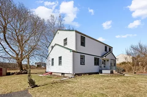 35 Union Ct, Haskell, NJ 07420 photo 2