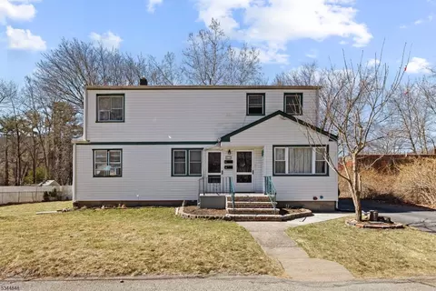 35 Union Ct, Haskell, NJ 07420