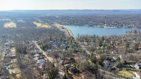 35 Lenape Trl, Wayne, NJ 07470 photo 37