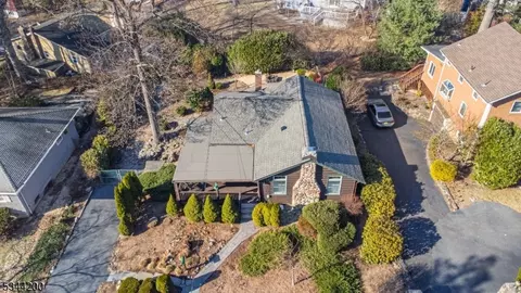 35 Lenape Trl, Wayne, NJ 07470 photo 32