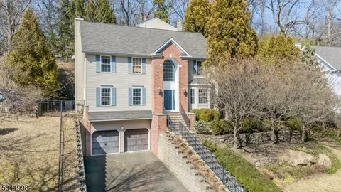 3 Laurel Ln, Bernardsville, NJ 07924