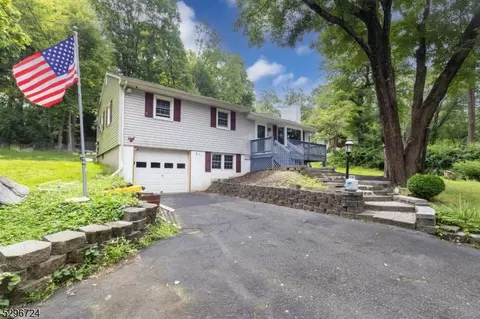 38 Penn Ave, Newton, NJ 07860