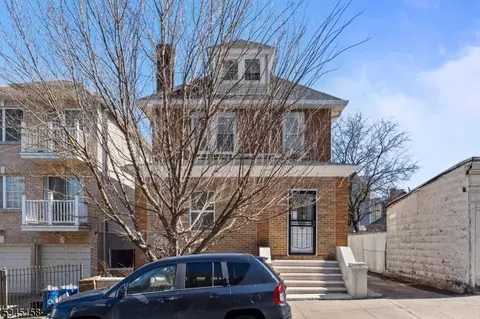 432 Badger Ave, Newark, NJ 07112