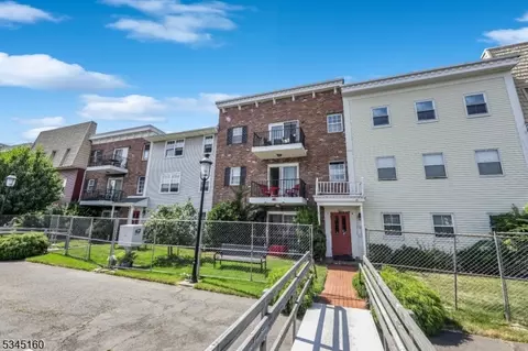 1003 Unicorn Way, Clifton, NJ 07011