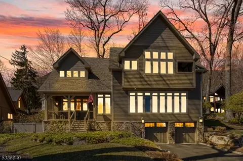 271 W Shore Trl, Sparta, NJ 07871