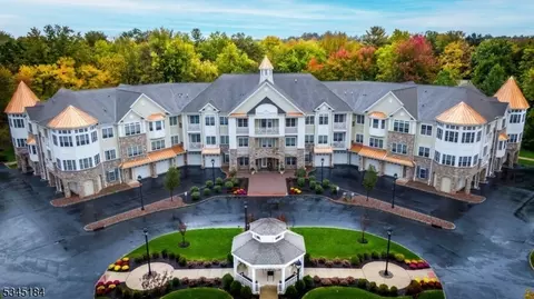 1326 Berry Farm Rd #1326, Whitehouse Station, NJ 08889