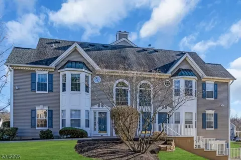 635 Magnolia Ln #635, Branchburg, NJ 08876