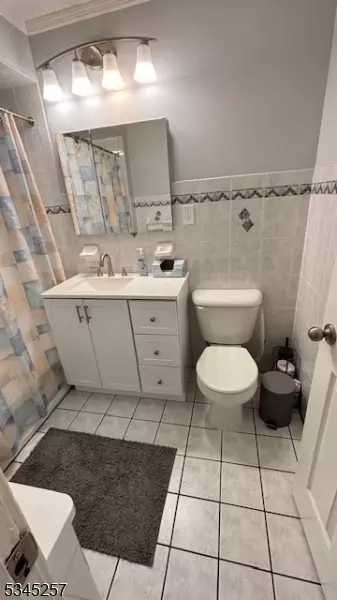 741 Hamilton St, Harrison, NJ 07029 photo 5