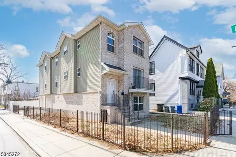 4 Edmonds Pl # -6, Newark, NJ 07112