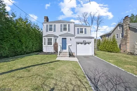 132 Makatom Dr, Cranford, NJ 07016
