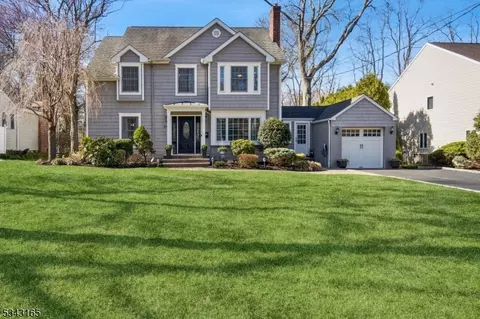 382 Acacia Rd, Scotch Plains, NJ 07076