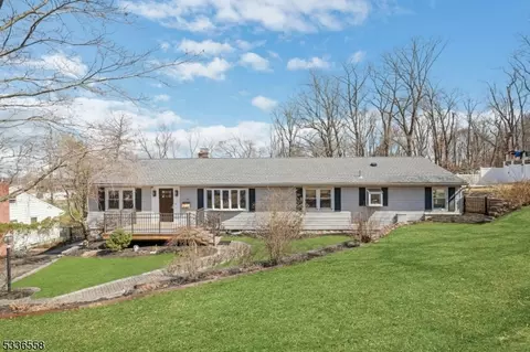 33 Hillcrest Ter, Lincoln Park, NJ 07035