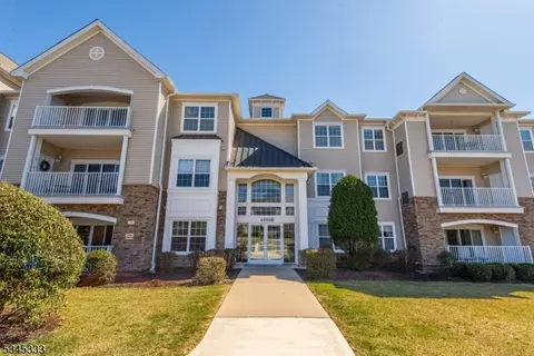 6207 Westover Way #6207, Somerset, NJ 08873