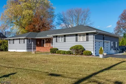 8 Club Rd, Fairfield, NJ 07004