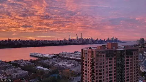250 Gorge Rd #25D, Cliffside Park, NJ 07010